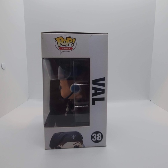 New in Box Funko POP Val - Evolve - Picture 3 of 6